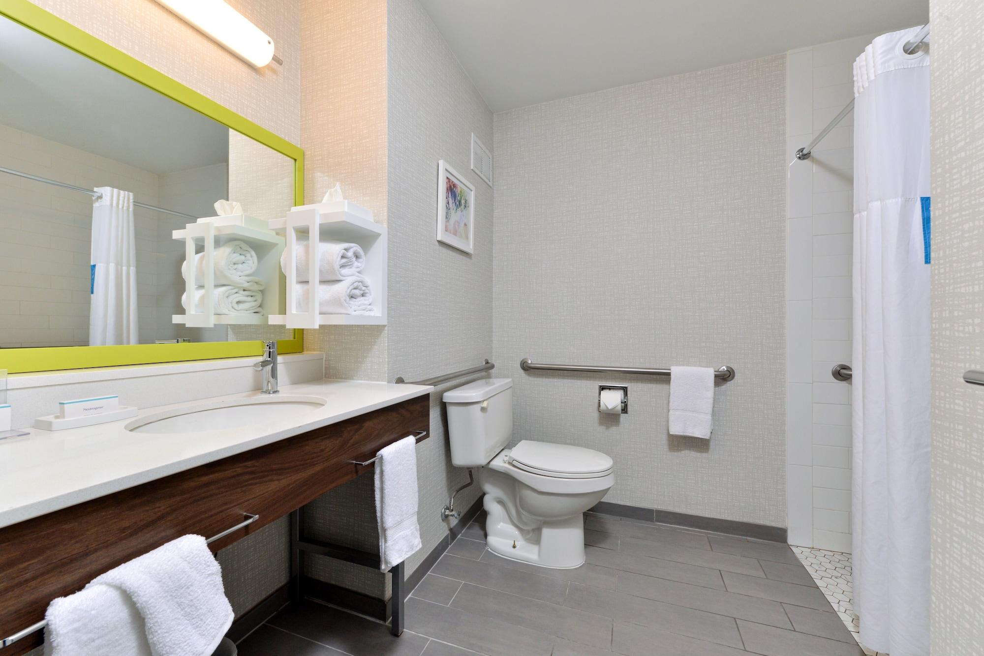 Hampton Inn By Hilton Panama City Beach Upper Grand Lagoon Extérieur photo