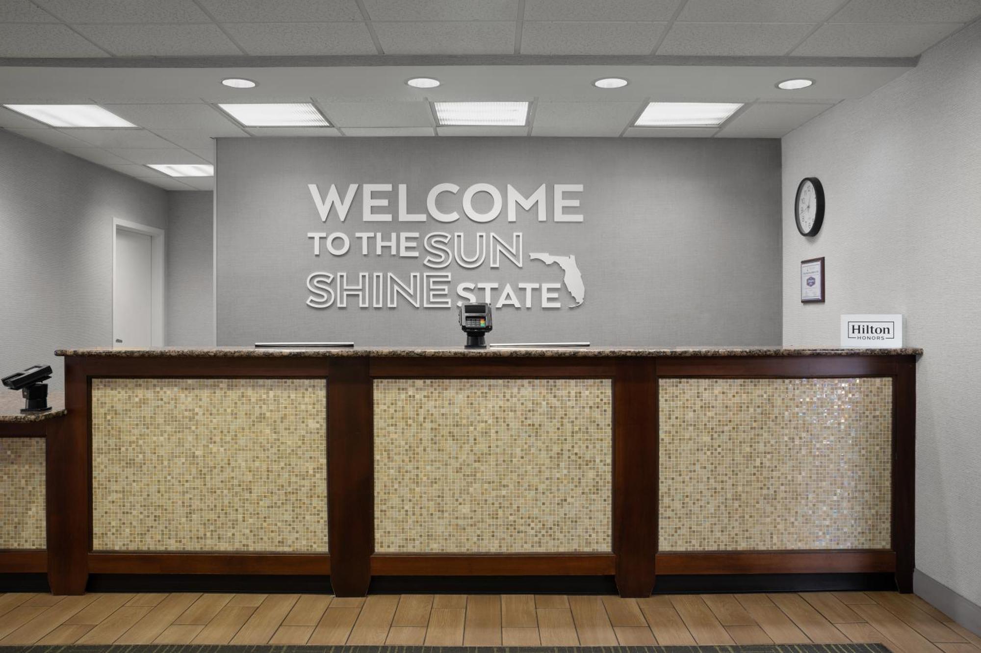 Hampton Inn By Hilton Panama City Beach Upper Grand Lagoon Extérieur photo
